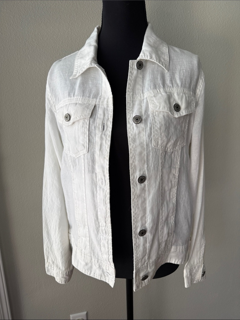 Women's 100 % Linen White Jacket - Lightweight Button-Up